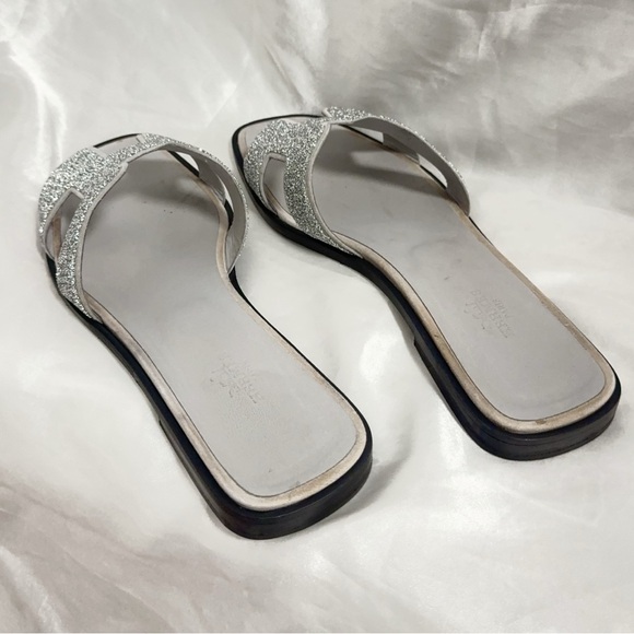 Hermes Grey Sliver Glitter Oran Sandals - Picture 6 of 7